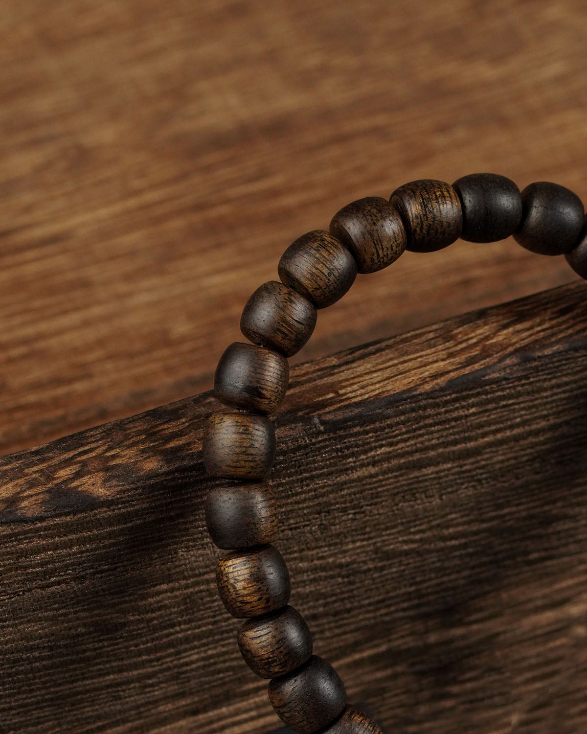 Agarwood Barrel Bracelet